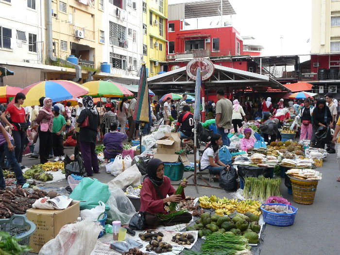 https://mdw-travel-data-us-east-1.s3.amazonaws.com/img/country/Malaysia/Gaya-Street-Sunday-Market/img_02.jpg