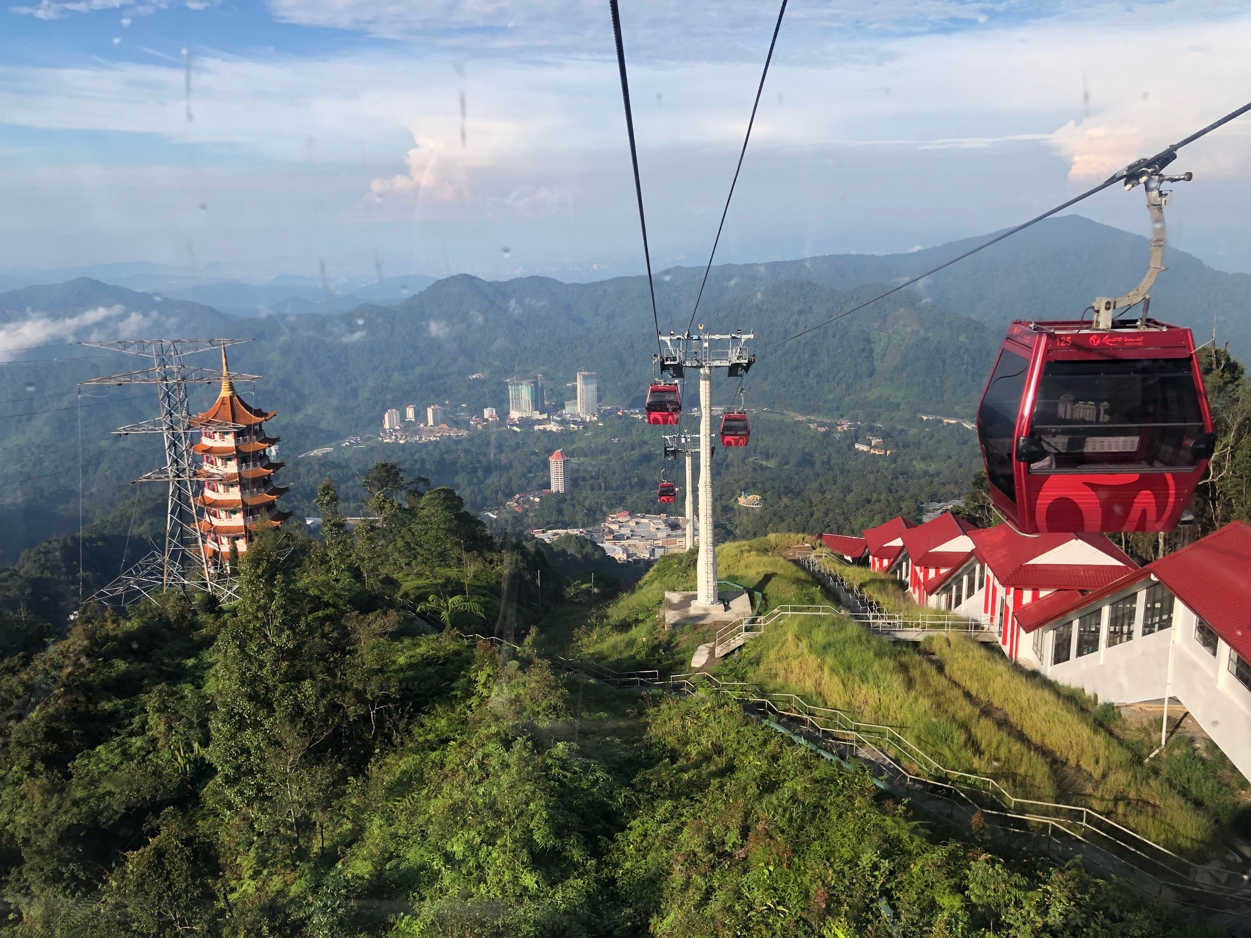 https://mdw-travel-data-us-east-1.s3.amazonaws.com/img/country/Malaysia/Genting-Highlands/img_02.jpg