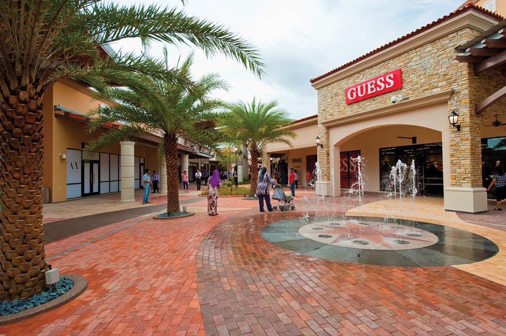 https://mdw-travel-data-us-east-1.s3.amazonaws.com/img/country/Malaysia/Johor-Premium-Outlets/img_03.jpg
