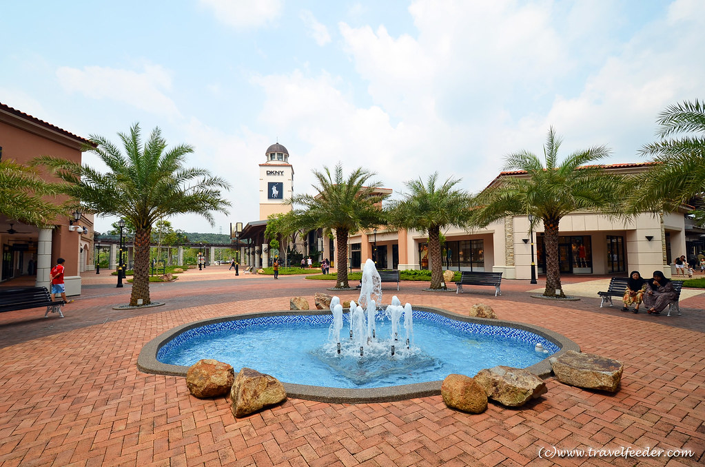 https://mdw-travel-data-us-east-1.s3.amazonaws.com/img/country/Malaysia/Johor-Premium-Outlets/img_05.jpg