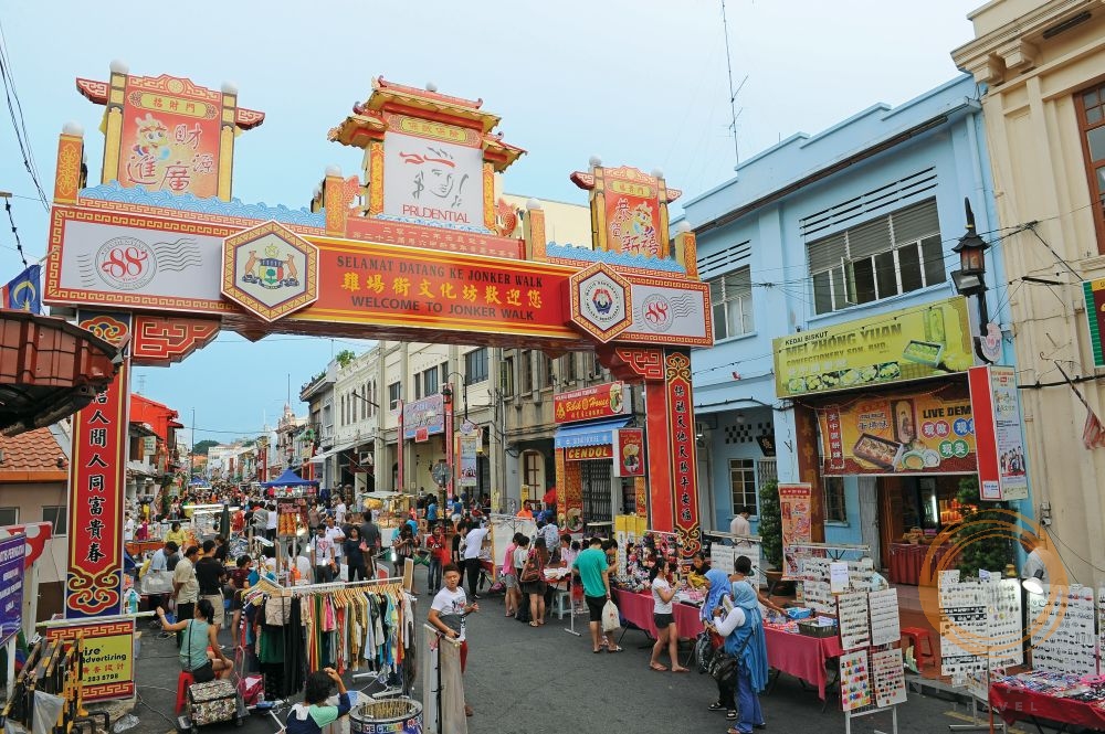 https://mdw-travel-data-us-east-1.s3.amazonaws.com/img/country/Malaysia/Jonker-Street/img_01.jpg