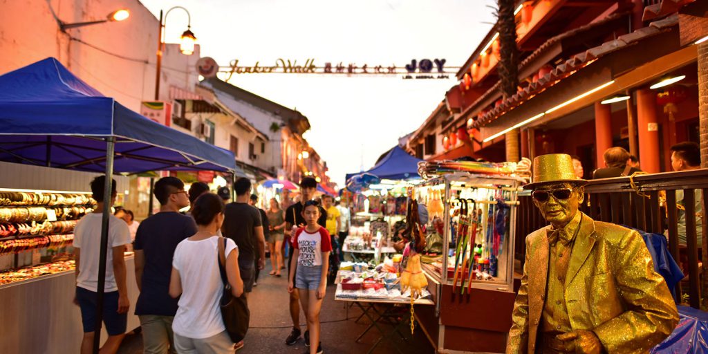 https://mdw-travel-data-us-east-1.s3.amazonaws.com/img/country/Malaysia/Jonker-Street/img_02.jpg