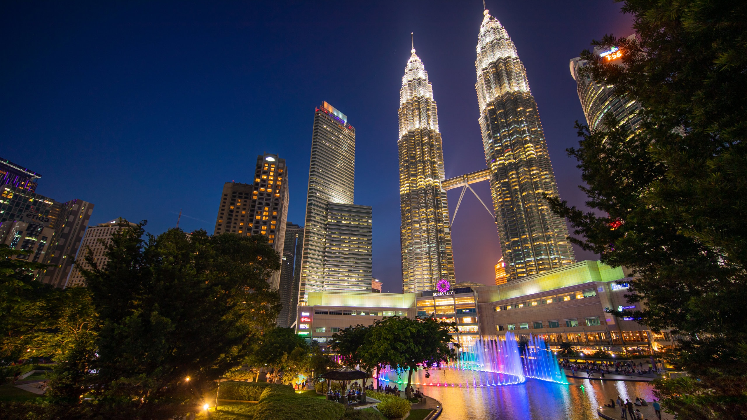 https://mdw-travel-data-us-east-1.s3.amazonaws.com/img/country/Malaysia/KLCC-Park/img_01.jpg