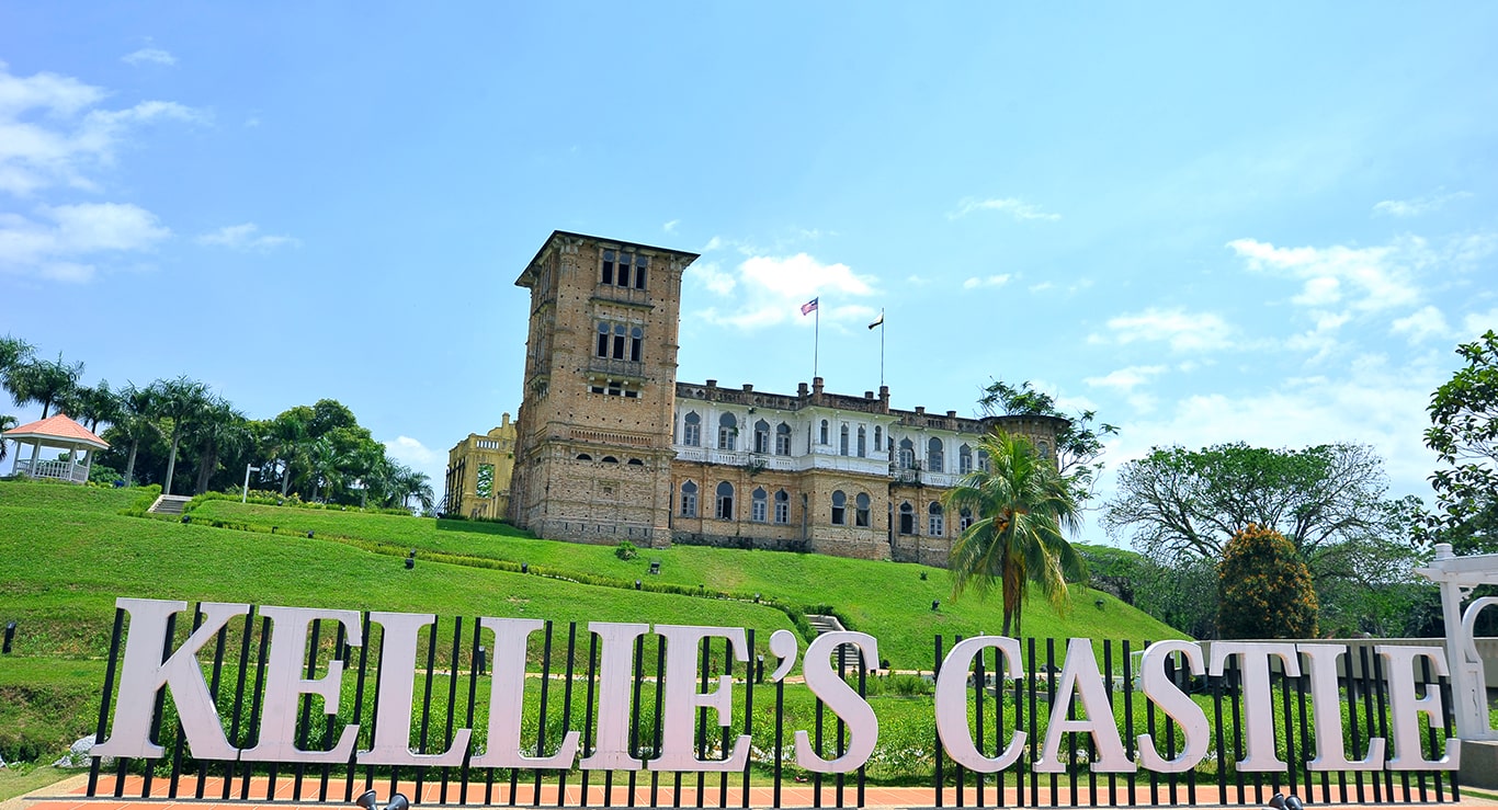 https://mdw-travel-data-us-east-1.s3.amazonaws.com/img/country/Malaysia/Kellies-Castle/img_02.jpg