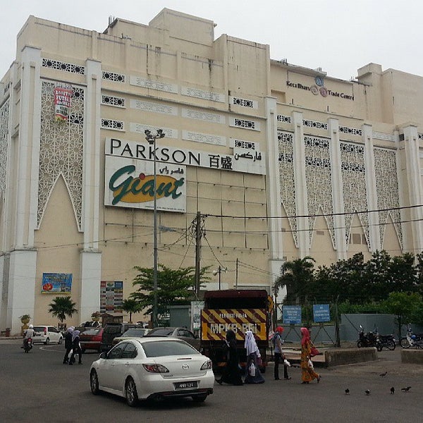 https://mdw-travel-data-us-east-1.s3.amazonaws.com/img/country/Malaysia/Kota-Bharu-Trade-Centre--KBTC-/img_01.jpg