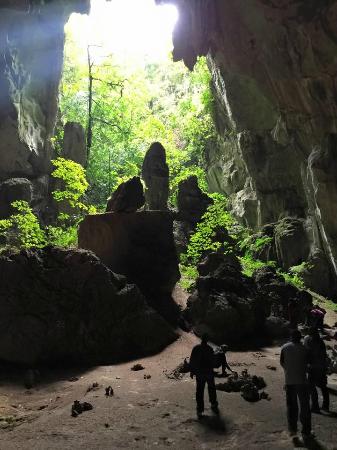 https://mdw-travel-data-us-east-1.s3.amazonaws.com/img/country/Malaysia/Kota-Gelanggi-Caves/img_03.jpg