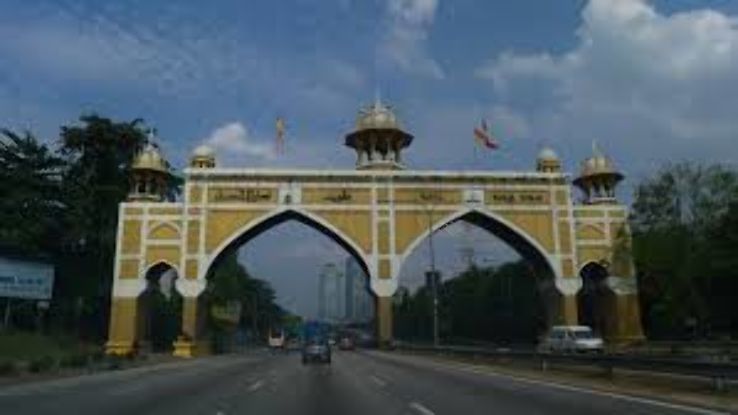 https://mdw-travel-data-us-east-1.s3.amazonaws.com/img/country/Malaysia/Kota-Kuala-Kedah/img_01.jpg