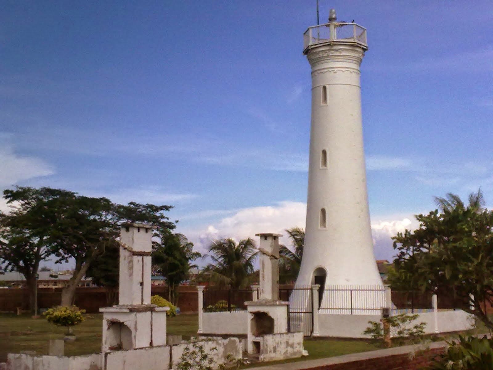 https://mdw-travel-data-us-east-1.s3.amazonaws.com/img/country/Malaysia/Kota-Kuala-Kedah/img_02.jpg
