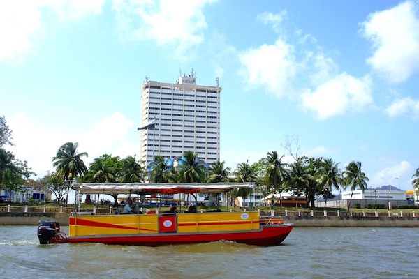https://mdw-travel-data-us-east-1.s3.amazonaws.com/img/country/Malaysia/Kuantan-River-Cruise/img_02.jpg