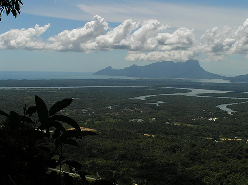 https://mdw-travel-data-us-east-1.s3.amazonaws.com/img/country/Malaysia/Kubah-National-Park/img_01.jpg