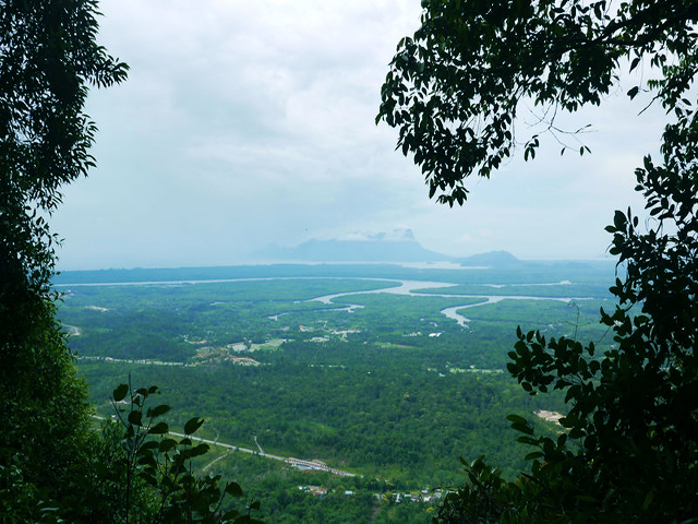 https://mdw-travel-data-us-east-1.s3.amazonaws.com/img/country/Malaysia/Kubah-National-Park/img_05.jpg