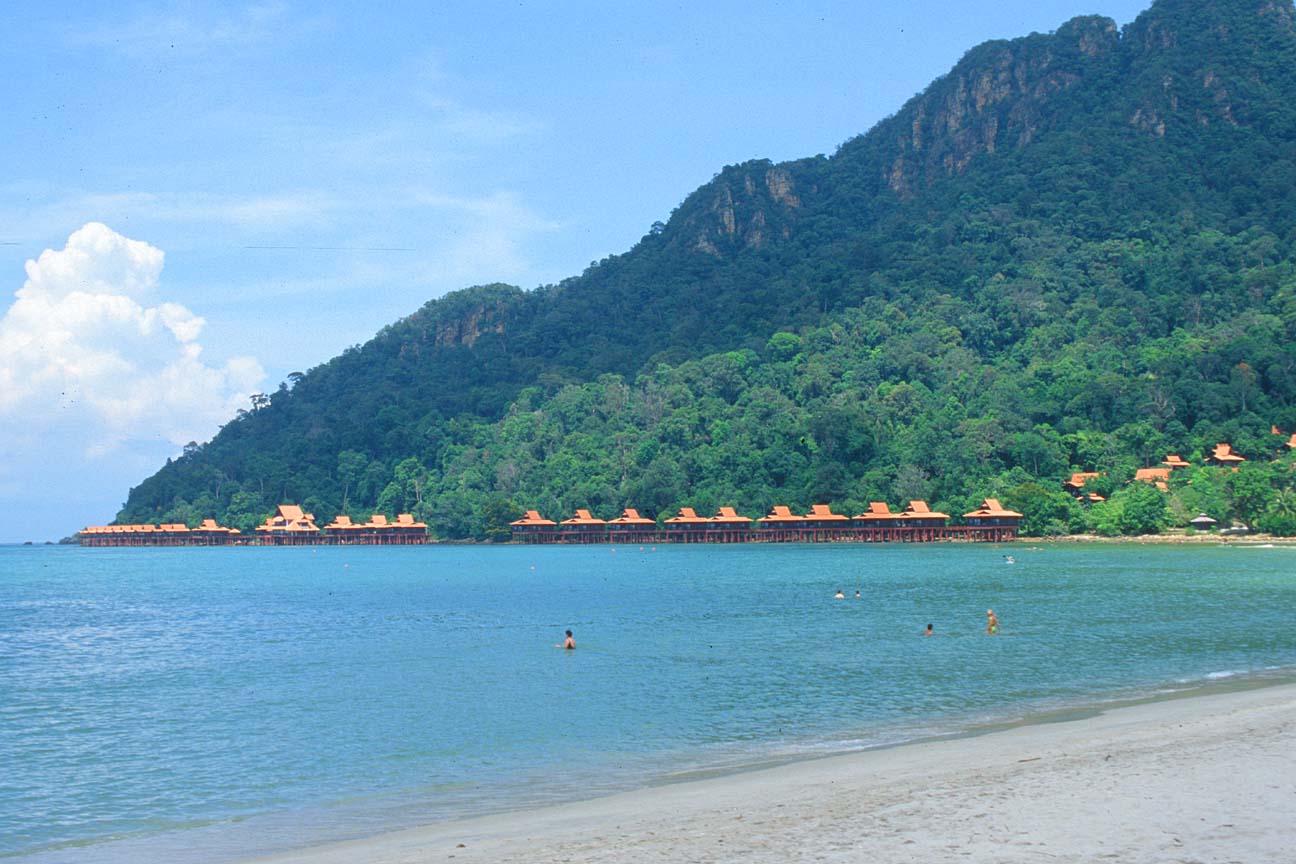 https://mdw-travel-data-us-east-1.s3.amazonaws.com/img/country/Malaysia/Langkawi/img_02.jpg