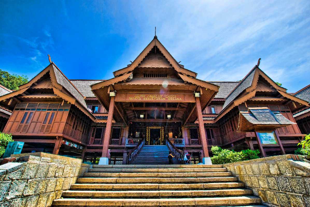 https://mdw-travel-data-us-east-1.s3.amazonaws.com/img/country/Malaysia/Malacca-Sultanate-Palace-Museum/img_02.jpg