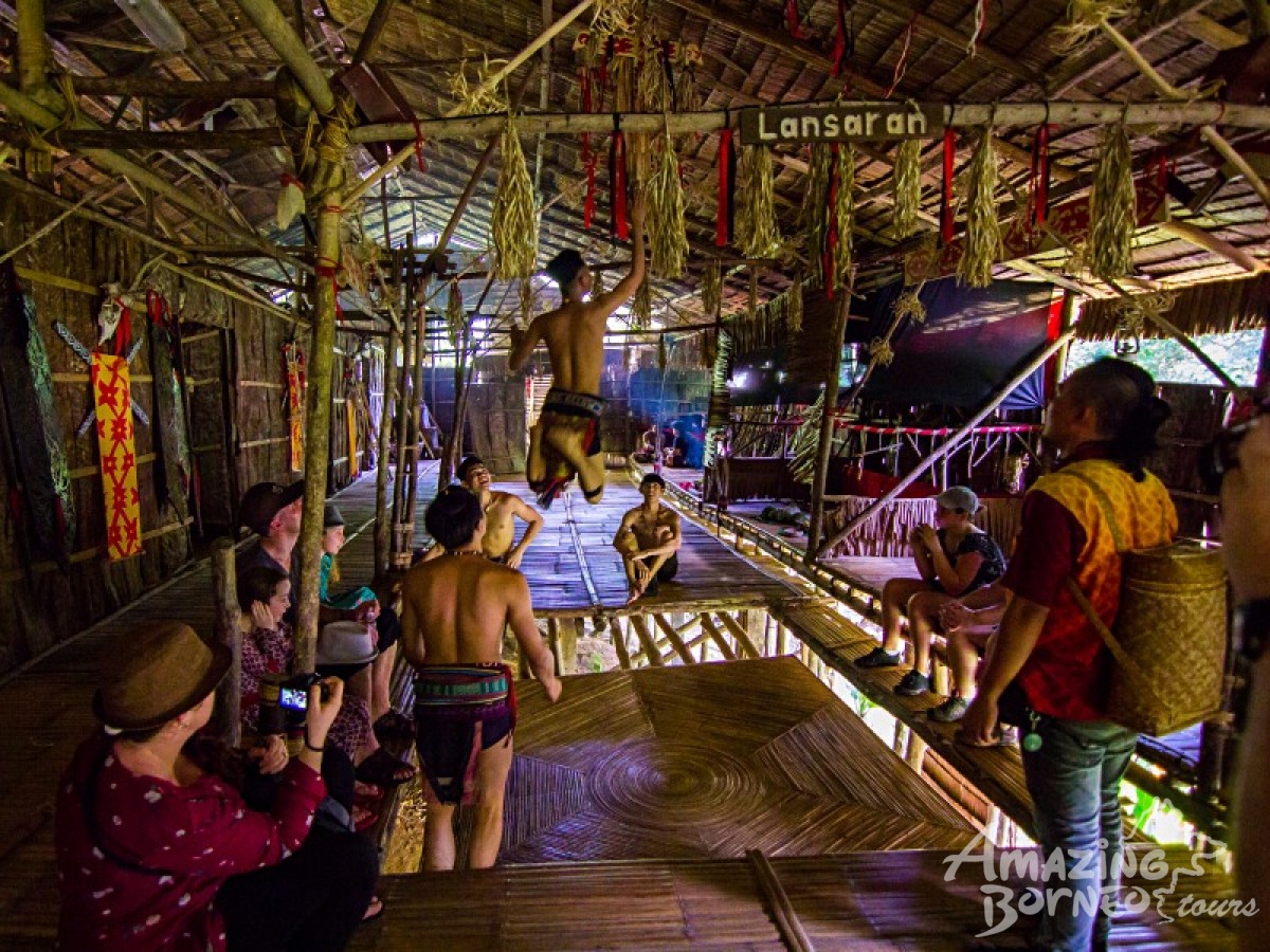 https://mdw-travel-data-us-east-1.s3.amazonaws.com/img/country/Malaysia/Mari-Mari-Cultural-Village/img_02.jpg