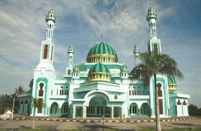 https://mdw-travel-data-us-east-1.s3.amazonaws.com/img/country/Malaysia/Masjid-Abdullah-al-Manan/img_03.jpg