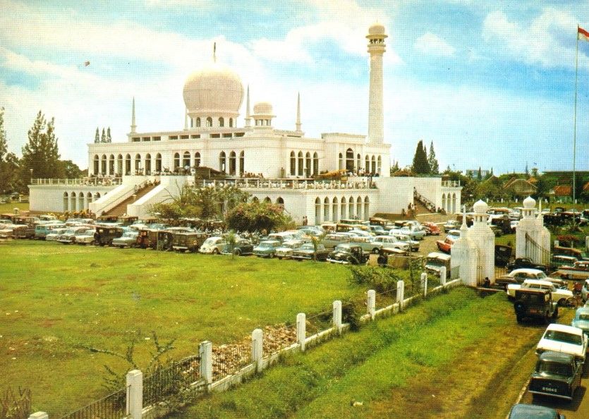 https://mdw-travel-data-us-east-1.s3.amazonaws.com/img/country/Malaysia/Mesjid-Al-Ansar/img_02.jpg
