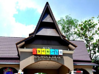 https://mdw-travel-data-us-east-1.s3.amazonaws.com/img/country/Malaysia/Mini-Malaysia-and-ASEAN-Cultural-Park/img_03.jpg