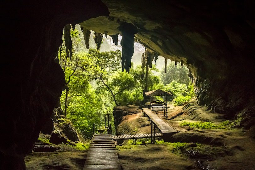 https://mdw-travel-data-us-east-1.s3.amazonaws.com/img/country/Malaysia/Niah-National-Park/img_00.jpg