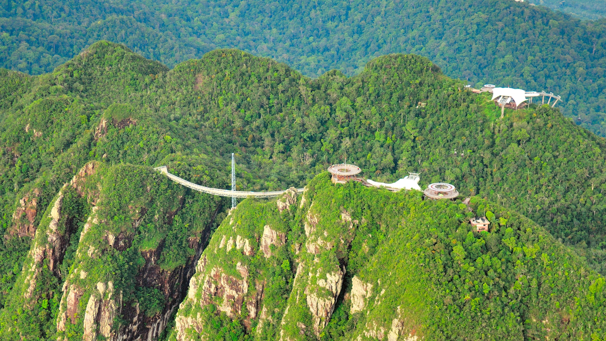 https://mdw-travel-data-us-east-1.s3.amazonaws.com/img/country/Malaysia/Padang-Matsirat/img_00.jpg