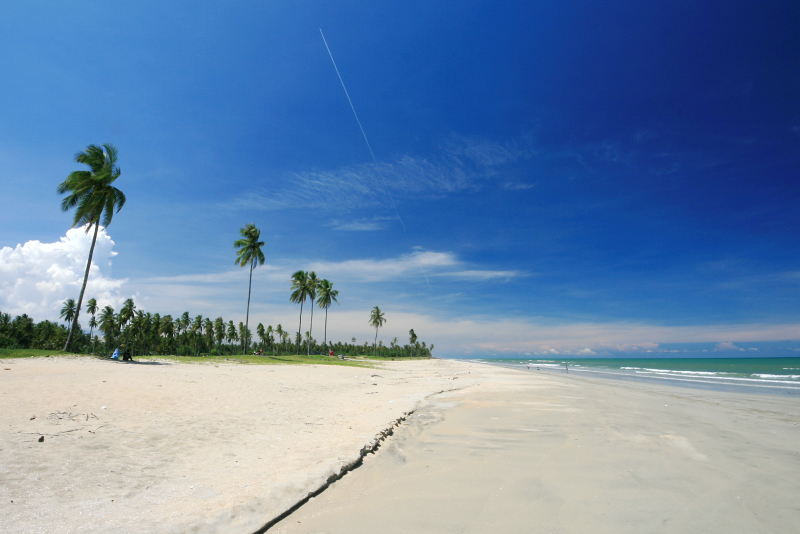 https://mdw-travel-data-us-east-1.s3.amazonaws.com/img/country/Malaysia/Pantai-Irama-Beach-of-Melody/img_00.jpg