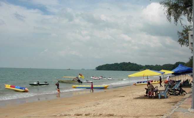 https://mdw-travel-data-us-east-1.s3.amazonaws.com/img/country/Malaysia/Pantai-Teluk-Kemang/img_01.jpg