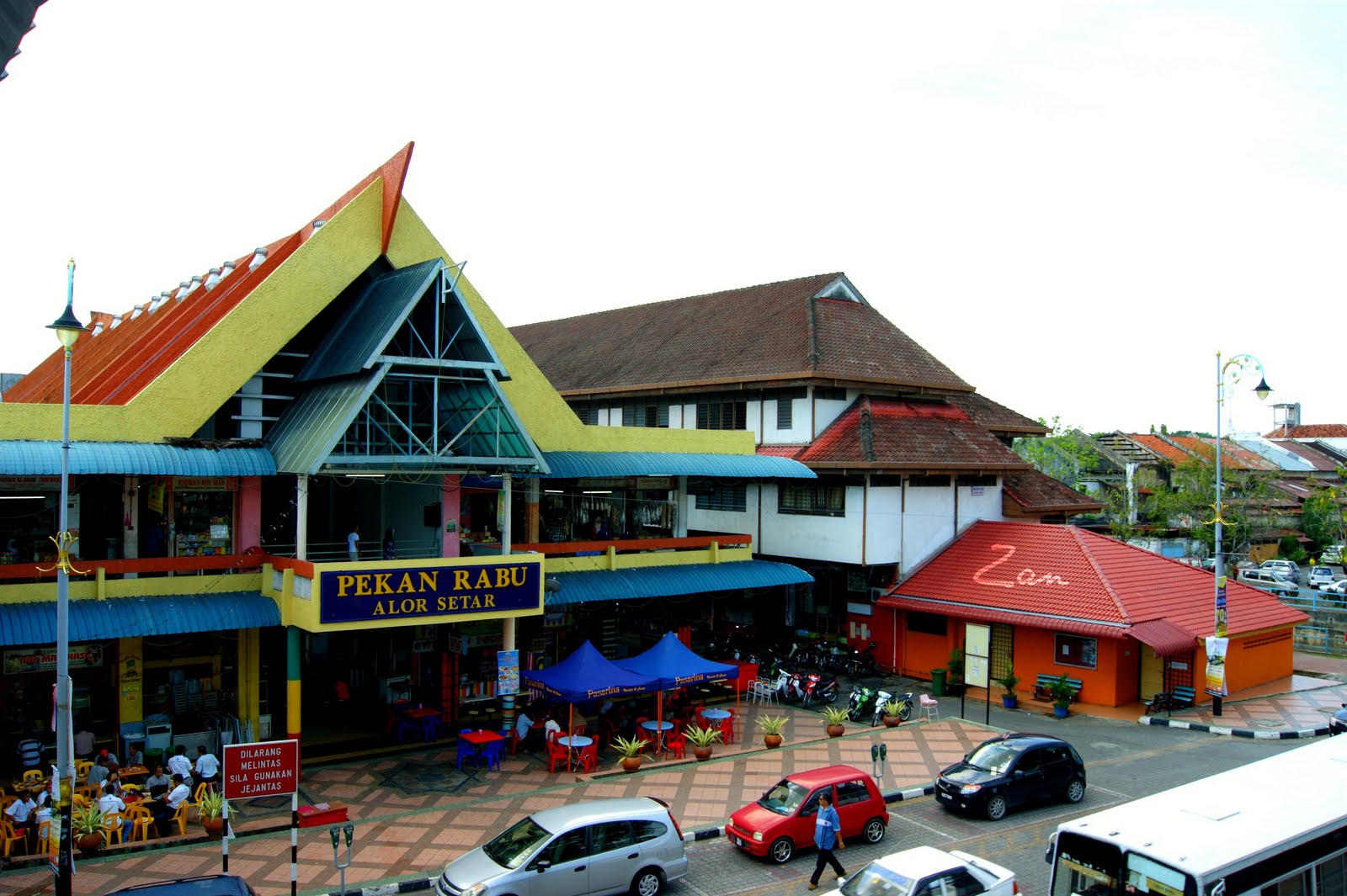 https://mdw-travel-data-us-east-1.s3.amazonaws.com/img/country/Malaysia/Pekan-Rabu/img_00.jpg