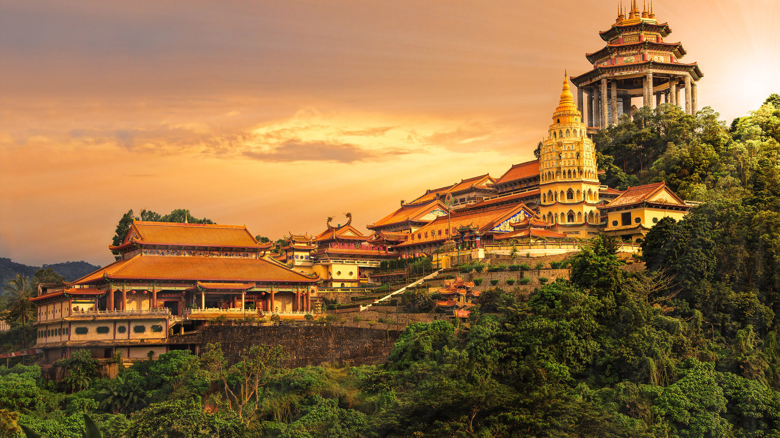 https://mdw-travel-data-us-east-1.s3.amazonaws.com/img/country/Malaysia/Penang-Hill/img_00.jpg