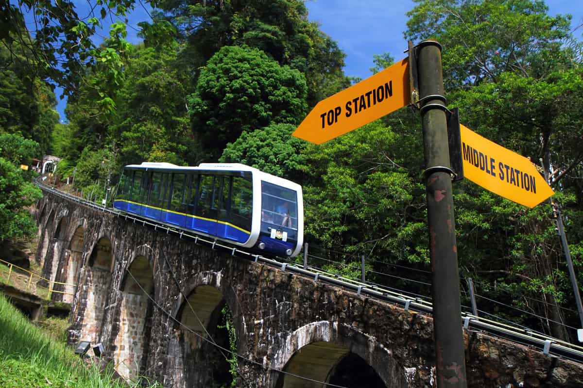 https://mdw-travel-data-us-east-1.s3.amazonaws.com/img/country/Malaysia/Penang-Hill/img_01.jpg