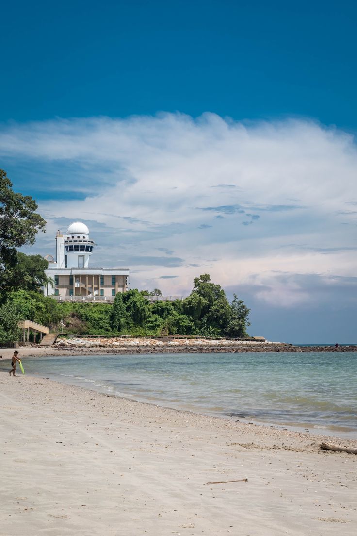 https://mdw-travel-data-us-east-1.s3.amazonaws.com/img/country/Malaysia/Port-Dickson-Beach/img_01.jpg