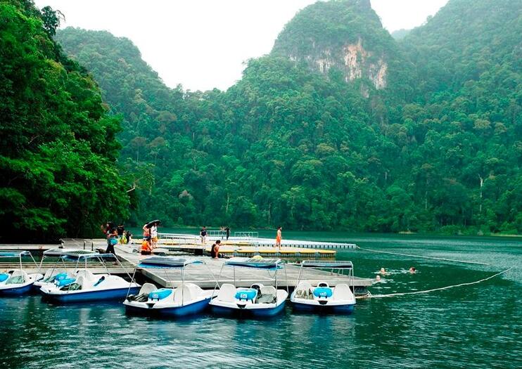 https://mdw-travel-data-us-east-1.s3.amazonaws.com/img/country/Malaysia/Pulau-Dayang-Bunting/img_02.jpg