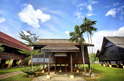 https://mdw-travel-data-us-east-1.s3.amazonaws.com/img/country/Malaysia/Pulau-Keladi-Cultural-Village/img_02.jpg