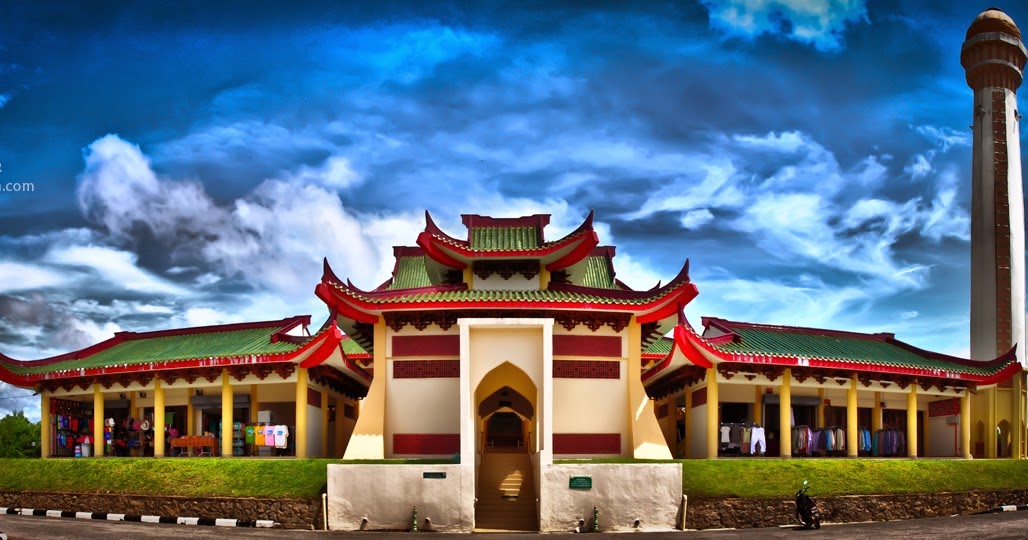 https://mdw-travel-data-us-east-1.s3.amazonaws.com/img/country/Malaysia/Rantau-Panjang/img_03.jpg