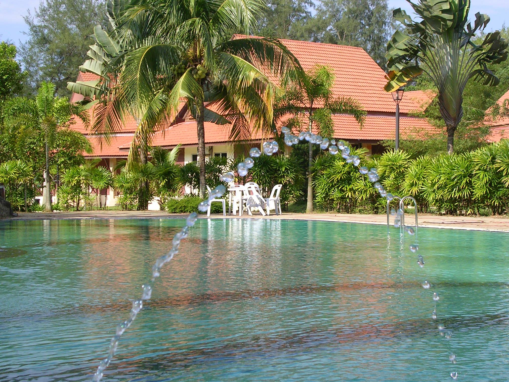 https://mdw-travel-data-us-east-1.s3.amazonaws.com/img/country/Malaysia/Rompin-Beach/img_03.jpg