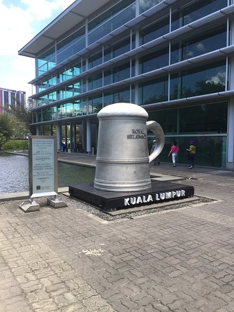 https://mdw-travel-data-us-east-1.s3.amazonaws.com/img/country/Malaysia/Royal-Selangor-Visitor-Centre/img_01.jpg