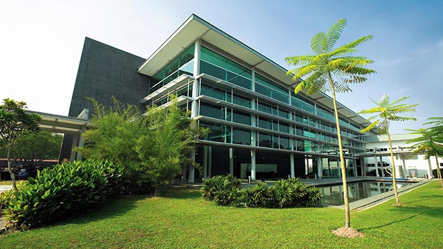 https://mdw-travel-data-us-east-1.s3.amazonaws.com/img/country/Malaysia/Royal-Selangor-Visitor-Centre/img_02.jpg