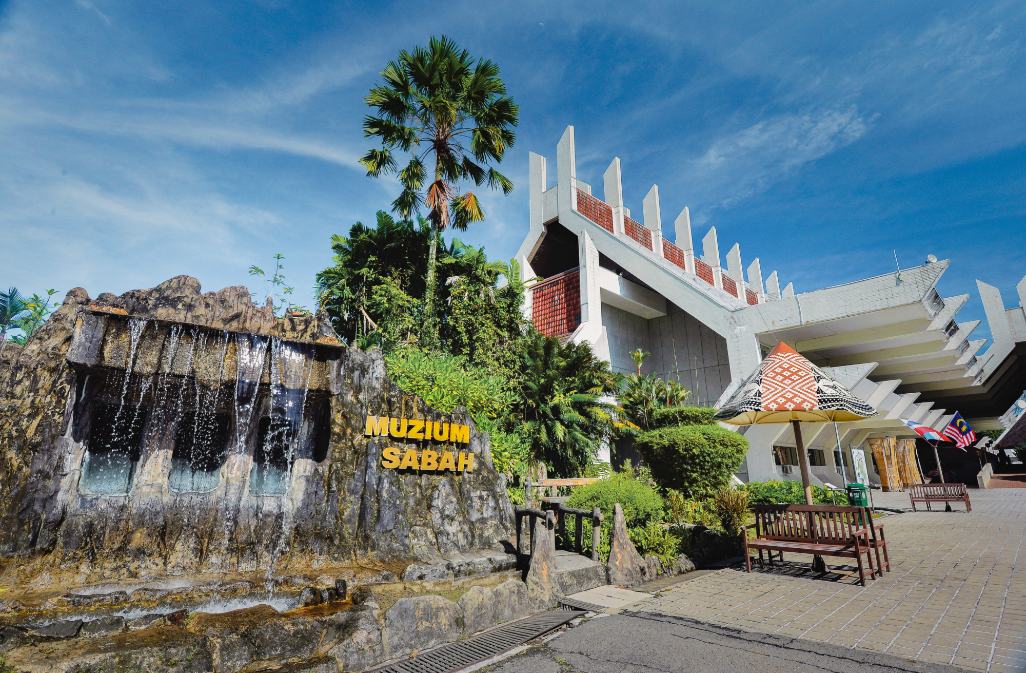 https://mdw-travel-data-us-east-1.s3.amazonaws.com/img/country/Malaysia/Sabah-Museum/img_02.jpg