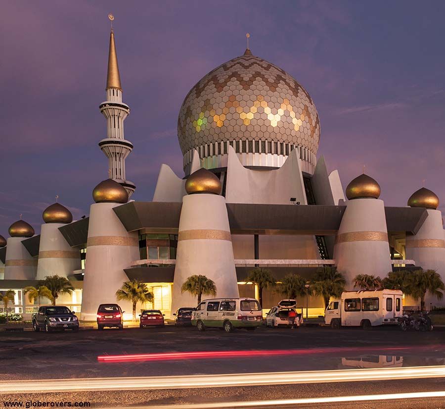 https://mdw-travel-data-us-east-1.s3.amazonaws.com/img/country/Malaysia/Sabah-State-Mosque/img_02.jpg