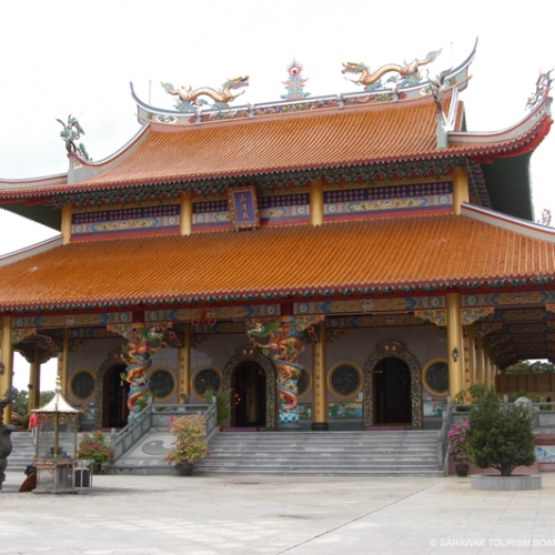 https://mdw-travel-data-us-east-1.s3.amazonaws.com/img/country/Malaysia/San-Ching-Tian-Temple/img_03.jpg