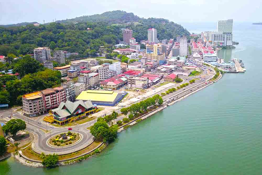 https://mdw-travel-data-us-east-1.s3.amazonaws.com/img/country/Malaysia/Sandakan-Memorial-Park/img_00.jpg