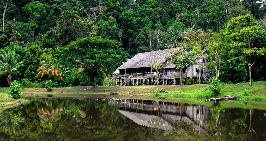 https://mdw-travel-data-us-east-1.s3.amazonaws.com/img/country/Malaysia/Sarawak-Cultural-Village/img_01.jpg