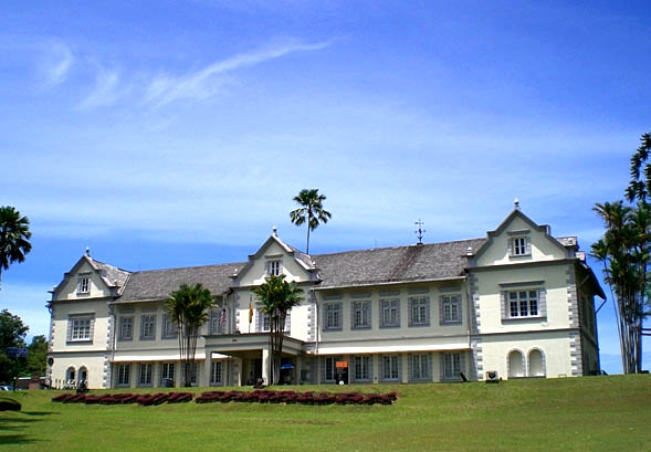 https://mdw-travel-data-us-east-1.s3.amazonaws.com/img/country/Malaysia/Sarawak-Islamic-Museum/img_02.jpg