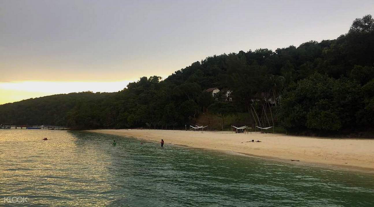 https://mdw-travel-data-us-east-1.s3.amazonaws.com/img/country/Malaysia/Satang-Island/img_02.jpg