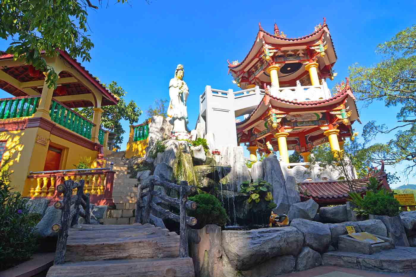 https://mdw-travel-data-us-east-1.s3.amazonaws.com/img/country/Malaysia/Seremban-Lake-Club/img_00.jpg