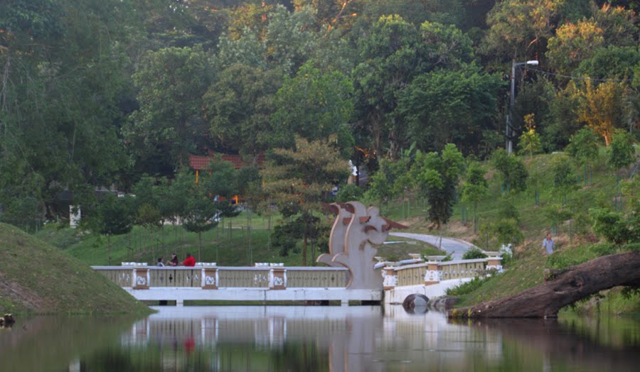 https://mdw-travel-data-us-east-1.s3.amazonaws.com/img/country/Malaysia/Seremban-Lake-Garden/img_00.jpg
