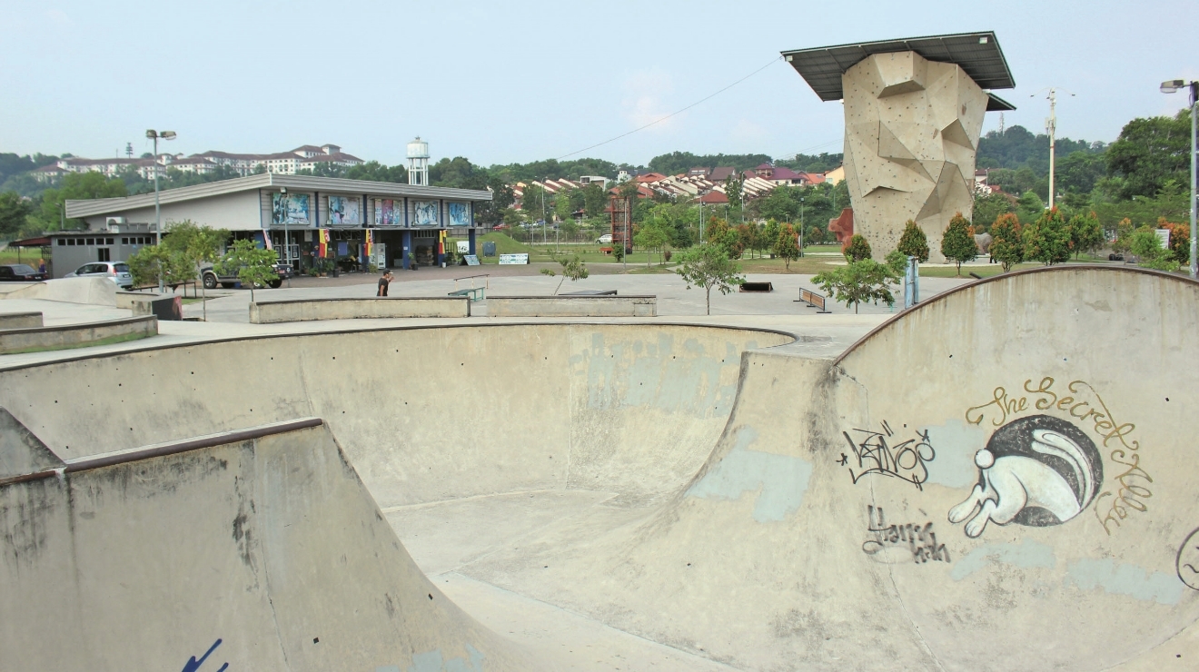 https://mdw-travel-data-us-east-1.s3.amazonaws.com/img/country/Malaysia/Shah-Alam-Extreme-Park/img_01.jpg