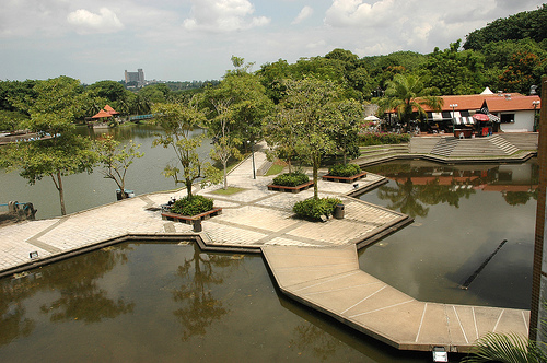 https://mdw-travel-data-us-east-1.s3.amazonaws.com/img/country/Malaysia/Shah-Alam-Lake-Gardens/img_00.jpg