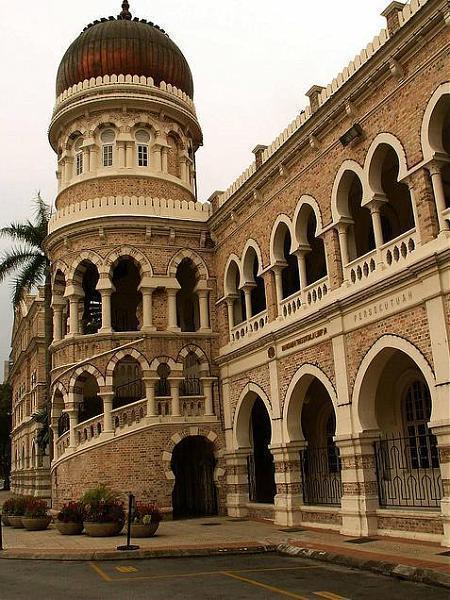 https://mdw-travel-data-us-east-1.s3.amazonaws.com/img/country/Malaysia/Sultan-Abdul-Samad-Building/img_03.jpg