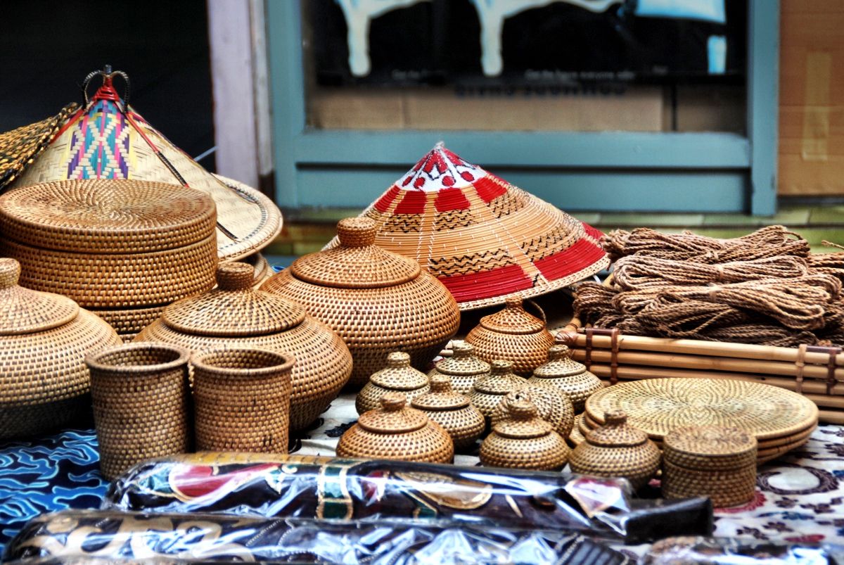 https://mdw-travel-data-us-east-1.s3.amazonaws.com/img/country/Malaysia/Sunday-Market/img_01.jpg