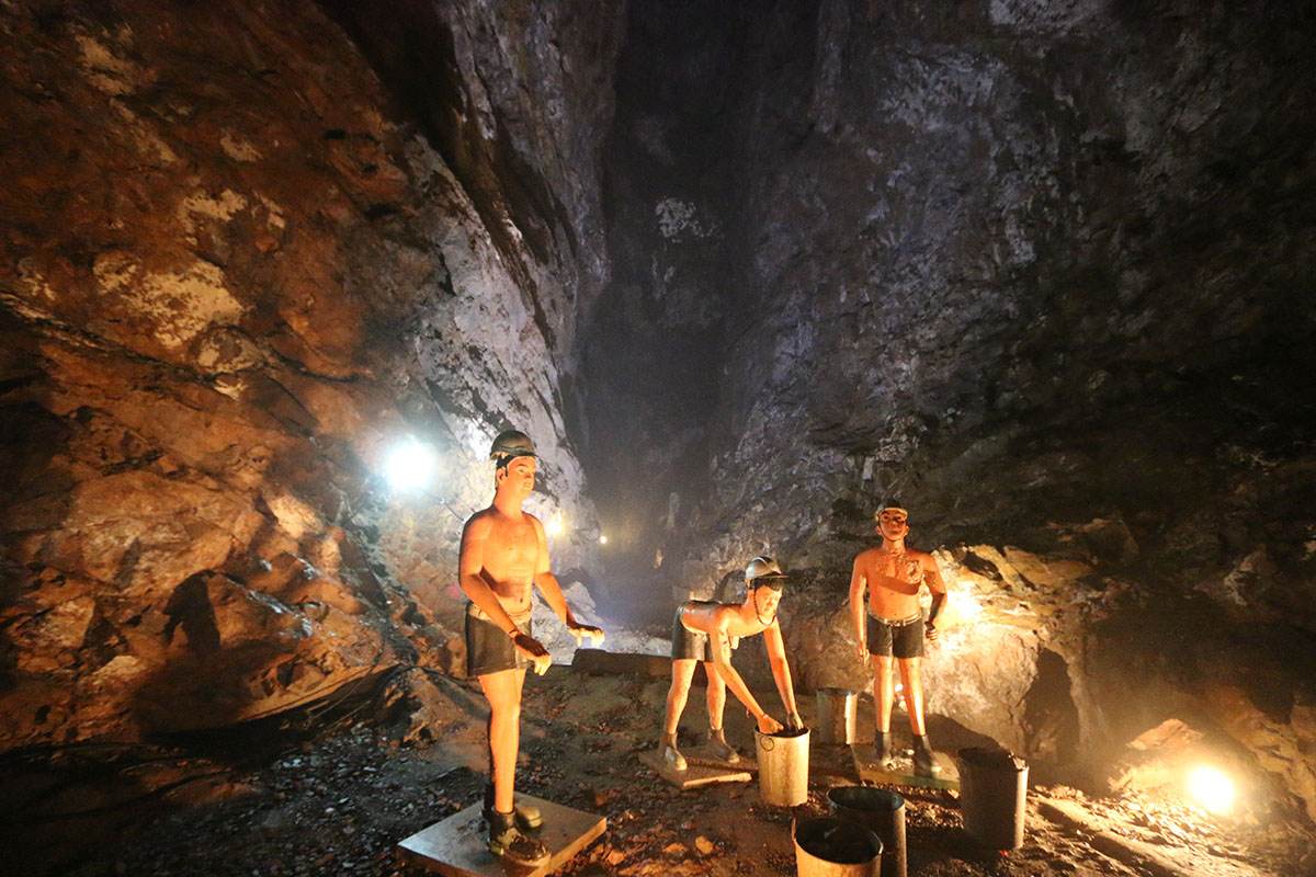 https://mdw-travel-data-us-east-1.s3.amazonaws.com/img/country/Malaysia/Sungai-Lembing-Mines/img_00.jpg