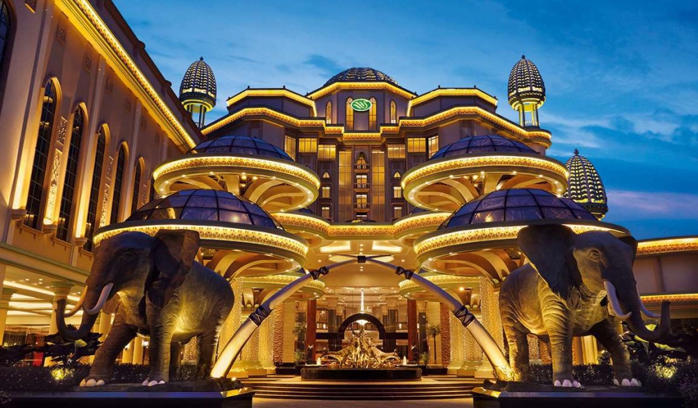 https://mdw-travel-data-us-east-1.s3.amazonaws.com/img/country/Malaysia/Sunway-Resort-Hotel-&-Spa/img_01.jpg
